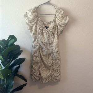 Lulu’s Medium dainty blue Floral Cream Dress